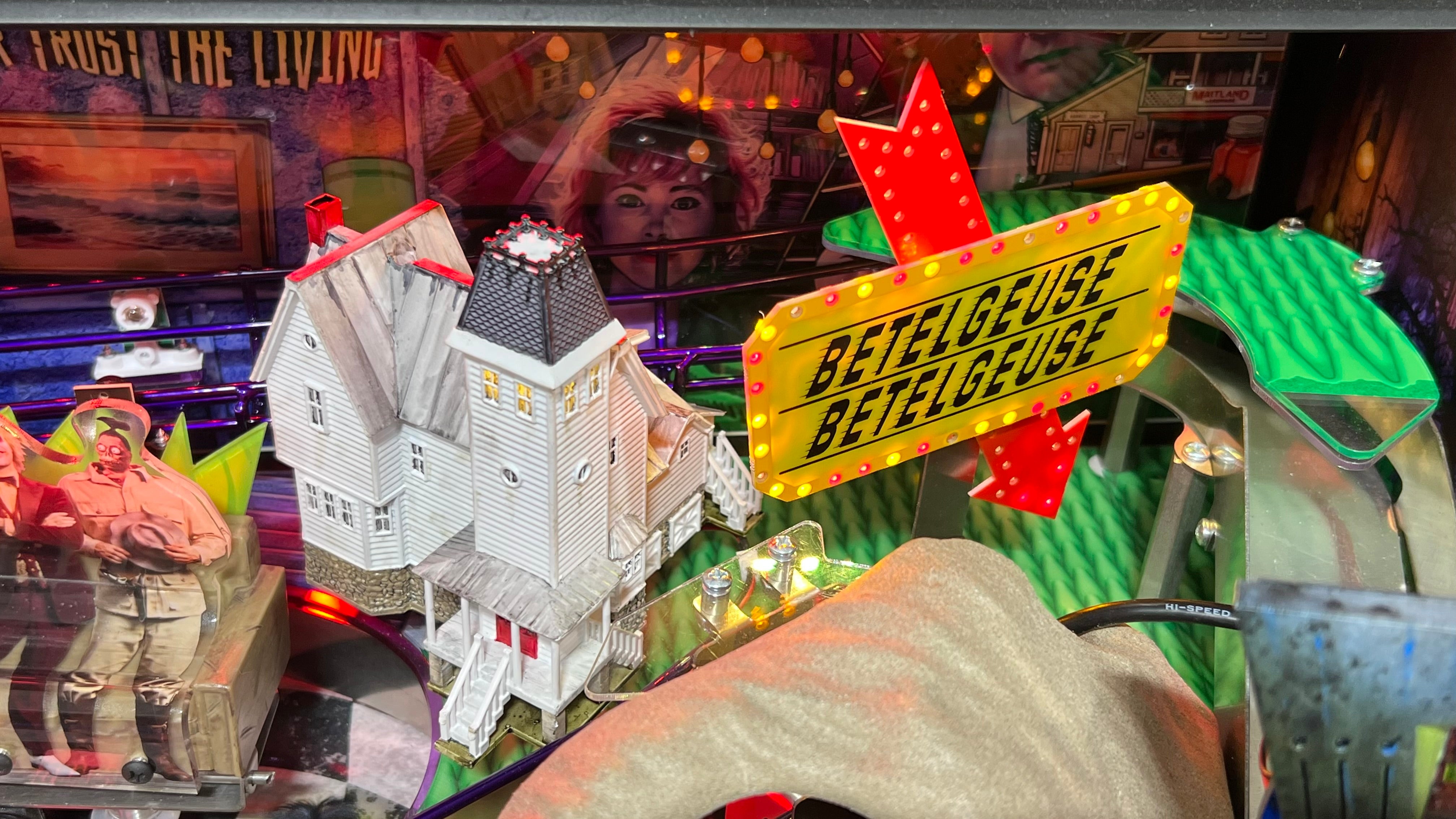 Home Home Home — Adam Maitland’s Attic Model House Mod