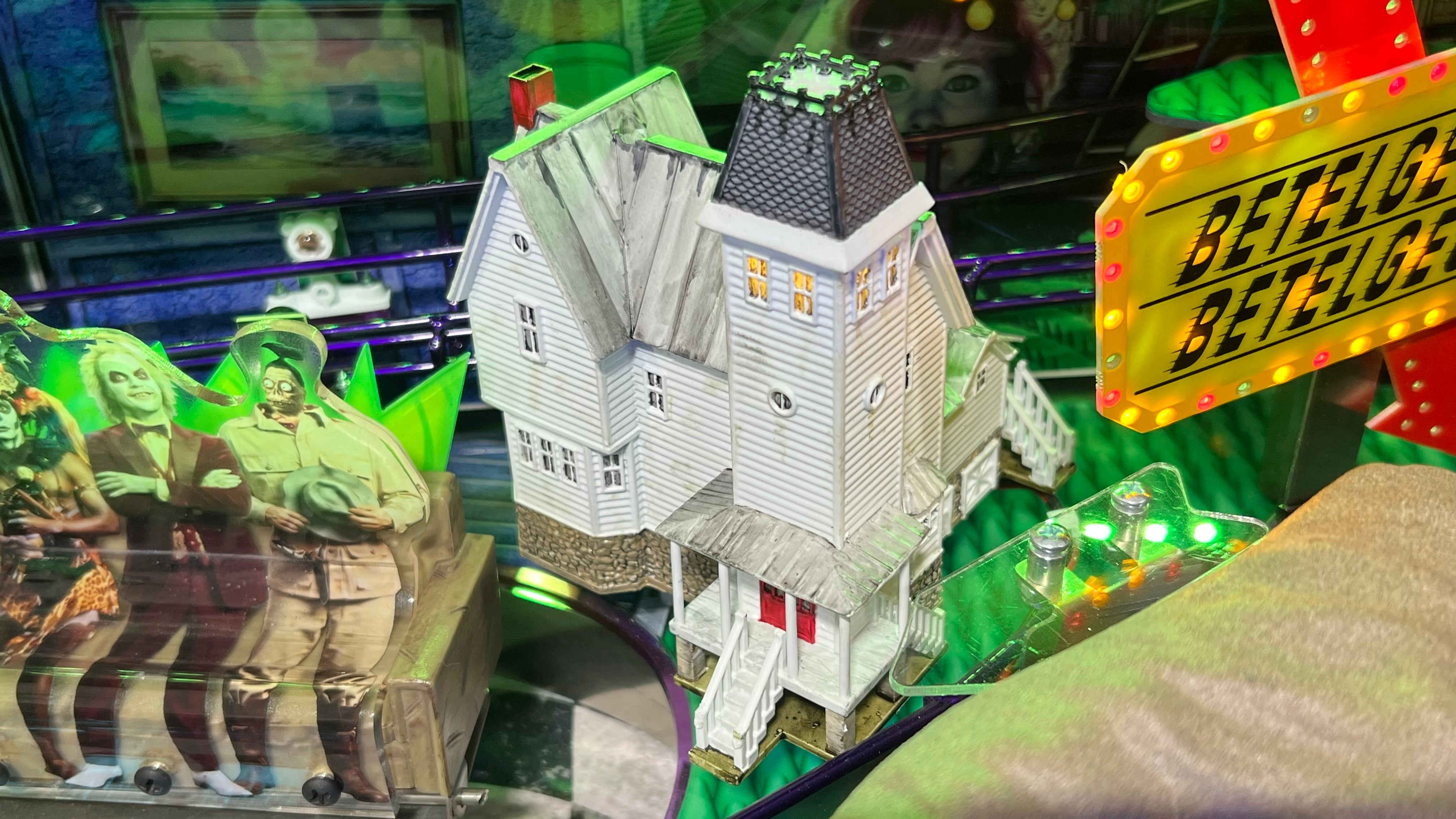 Home Home Home — Adam Maitland’s Attic Model House Mod