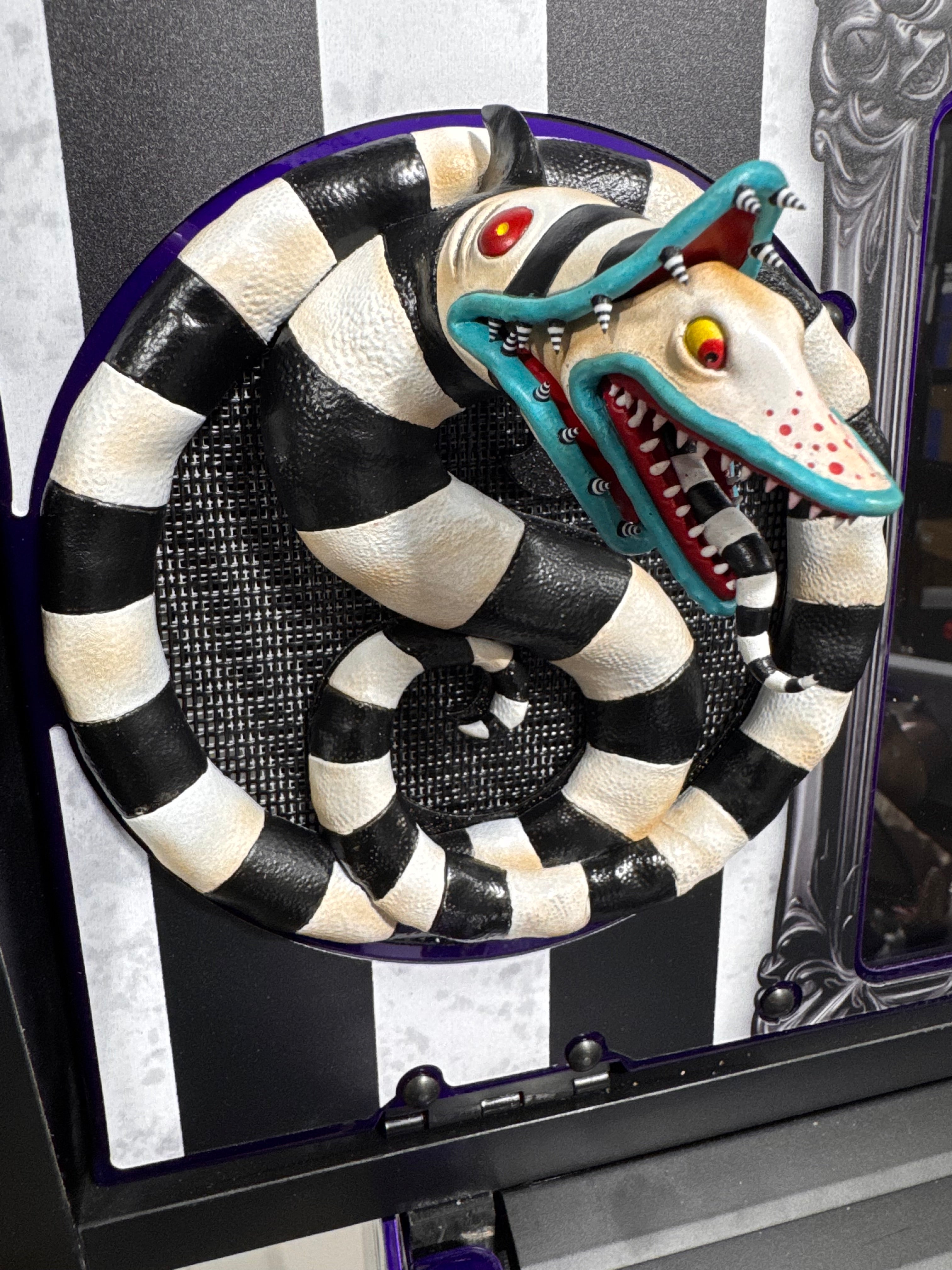 Beetlejuice 3D Custom SANDWORM L/R Speaker Grill MOD set by CRCades