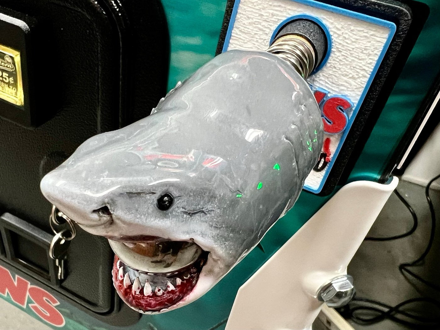 JAWS BRUCE PINBALL EATING SHOOTER ROD AND PLATE