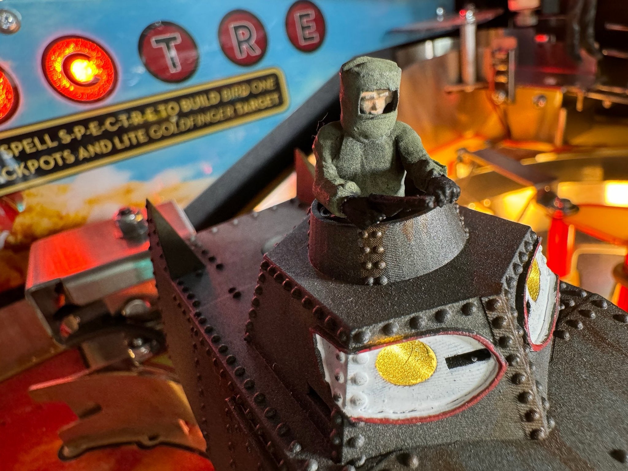 James Bond 007 (Prem/LE) Dragon Tank 2.0 at Crab Key MOD
