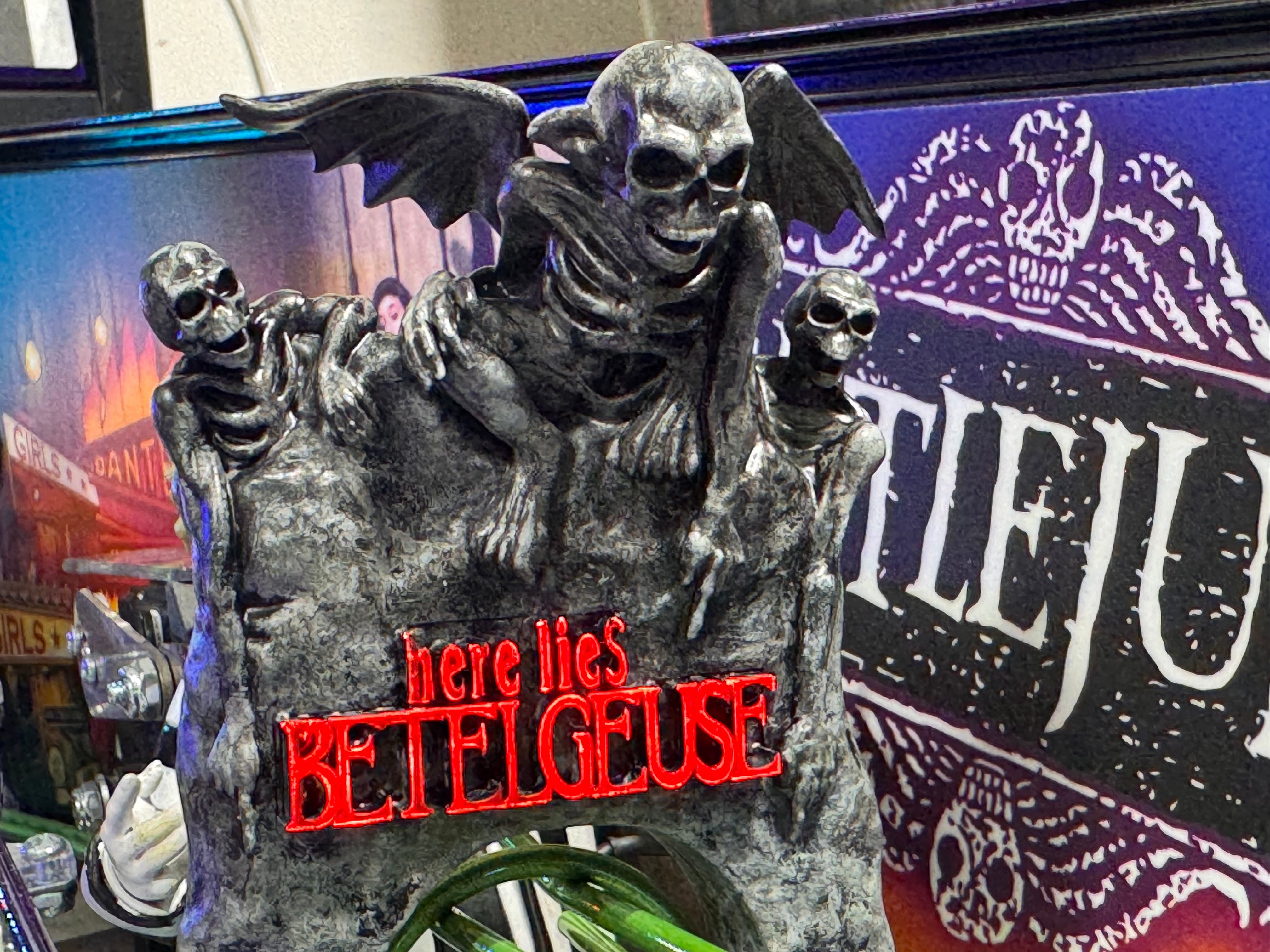 BEETLEJUICE Graveyard TOMBSTONE "here lies BETELGEUSE" in Burning Brimstone